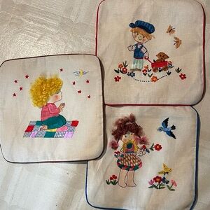3 vintage embroidered pillows 3D - there are no label so could be homemade!